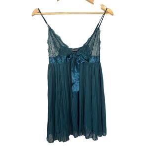 Victoria's Secret Emerald Green Lace Chiffon Pleated Babydoll Top Medium